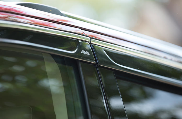 AVS 894088 Tape-On Low Profile Ventvisor Rain Deflectors Cadillac Escalade 21-22